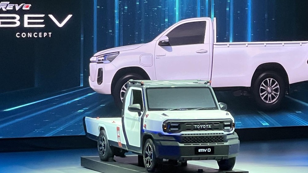 Toyota IMV-0 Concept bất ngờ ra mắt tại Thái Lan