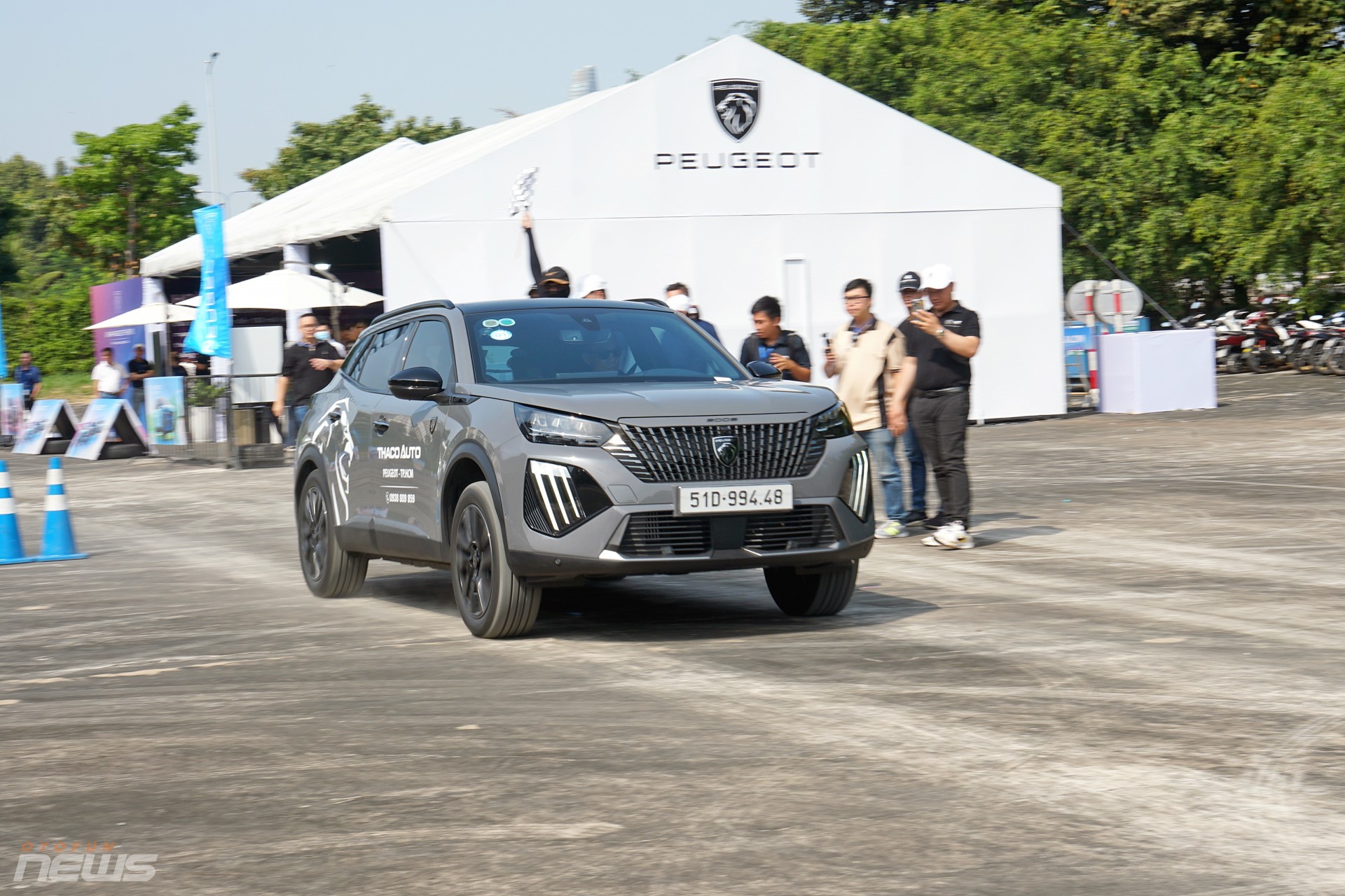 Đánh giá nhanh Peugeot 2008 2025 qua sa hình Gymkhana