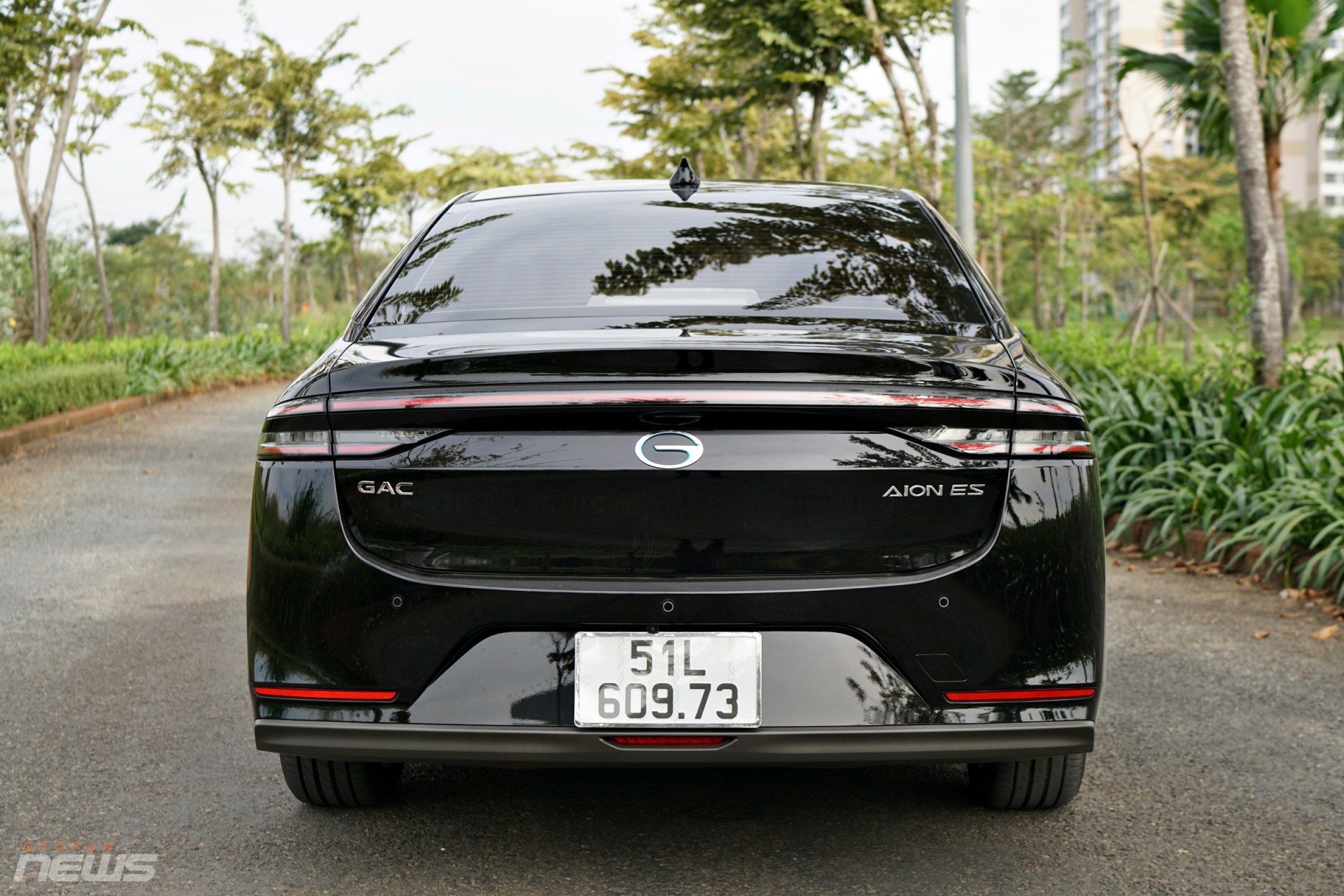Aion ES, mẫu sedan điện Trung Quốc giữa lằn ranh thực dụng và hiện đại