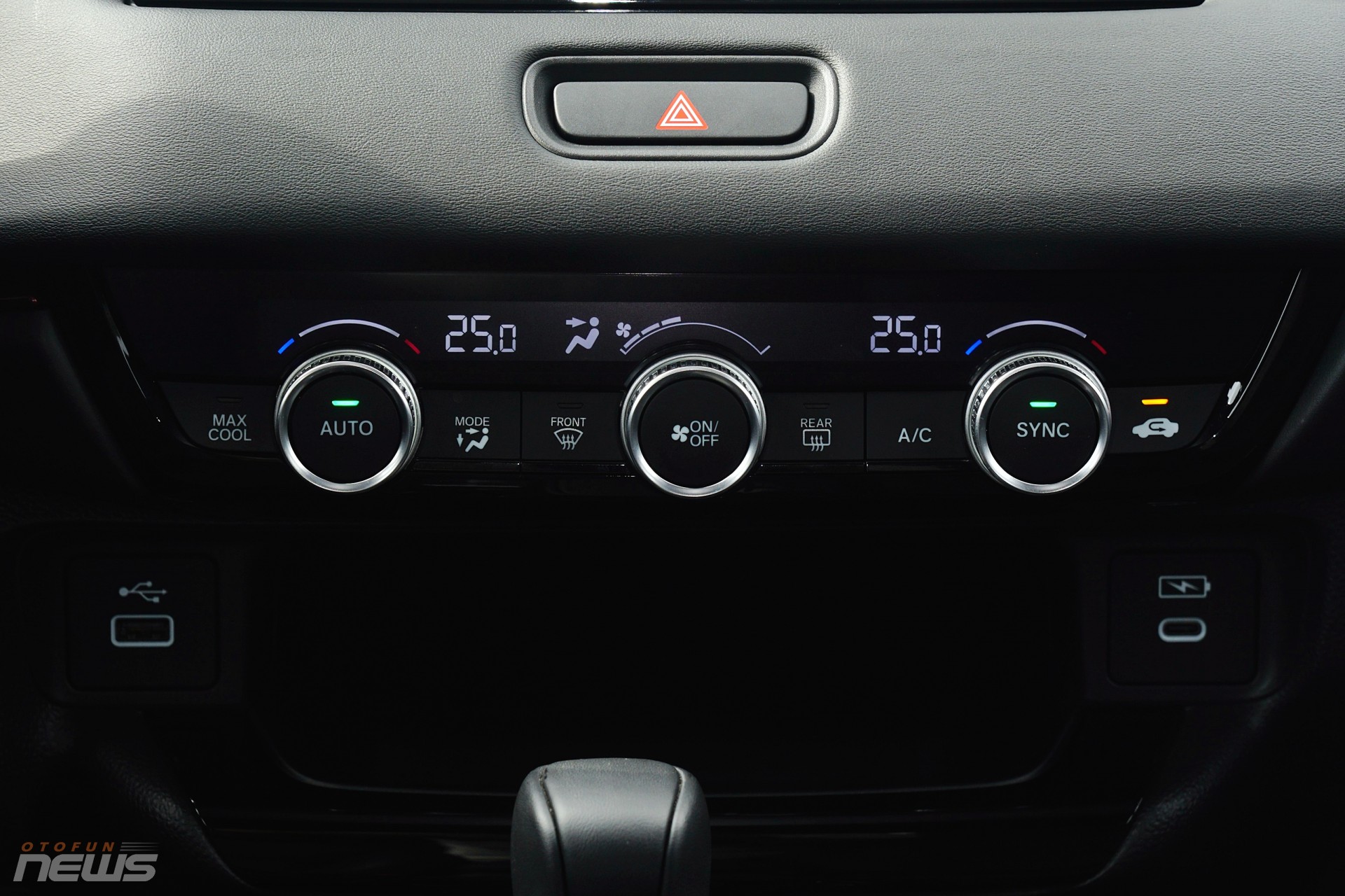 Đánh giá Honda HR-V e:HEV 2025