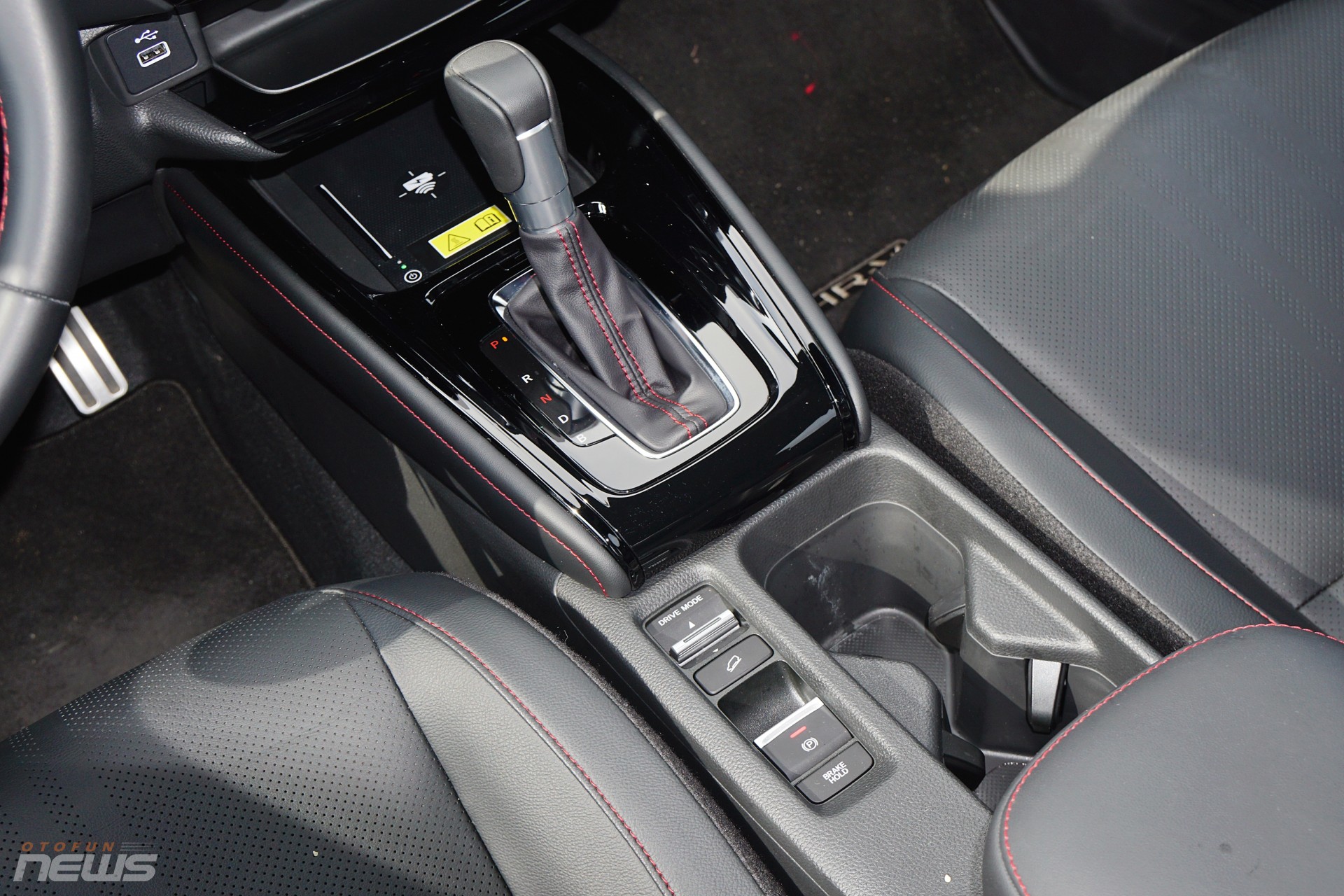 Đánh giá Honda HR-V e:HEV 2025