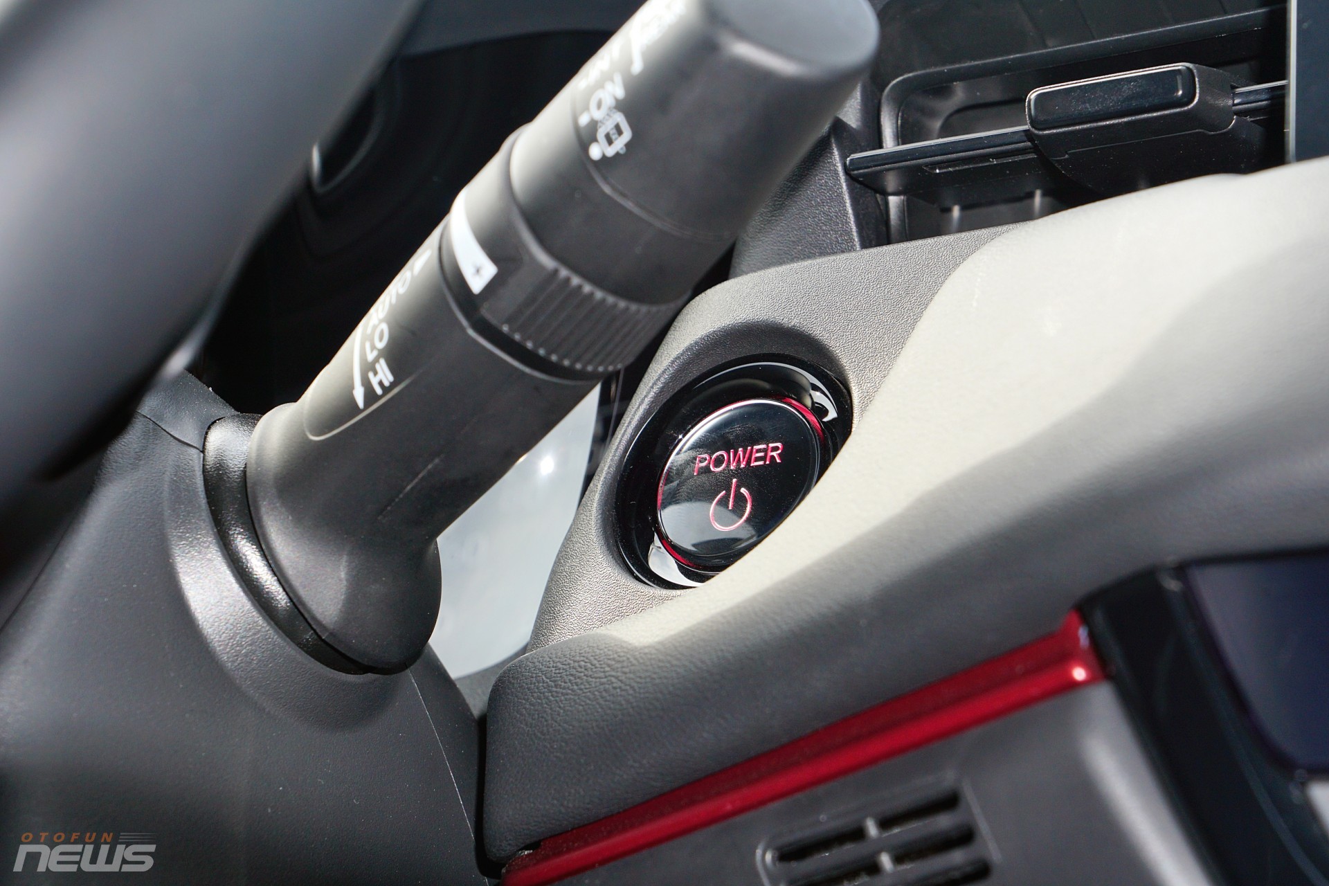 Đánh giá Honda HR-V e:HEV 2025