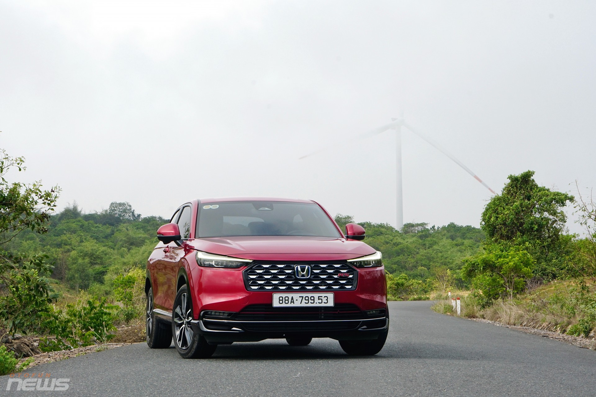 Đánh giá Honda HR-V e:HEV 2025