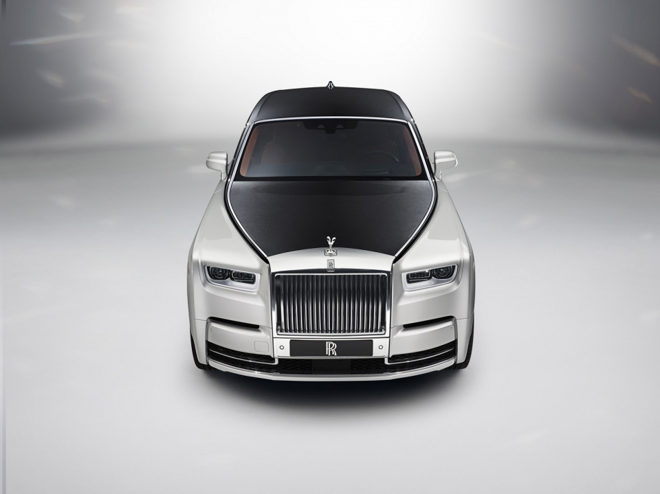 Mô hình xe ô tô RollsRoyce Phantom 2020 124