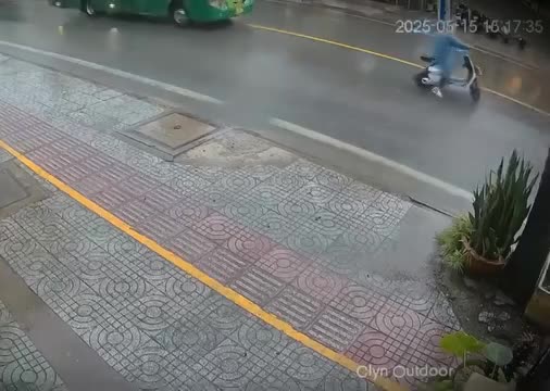 Thanh niên coi đường như nhà mình nhận kết đăng