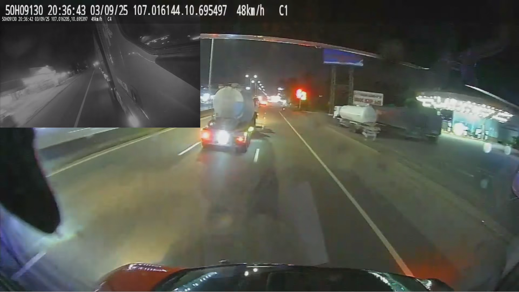 Nhập làn không quan sát, xe tải kéo lê xe con trên đường