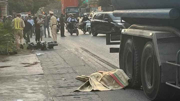 Học sinh đi xe điện tử vong dưới bánh xe bồn sau va chạm