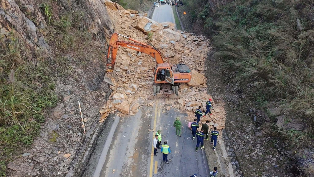 Sạt lở đất đá ở đèo Thung Khe khiến 3 người thiệt mạng