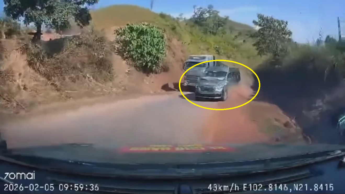 Vượt sai quy định trên đường đèo