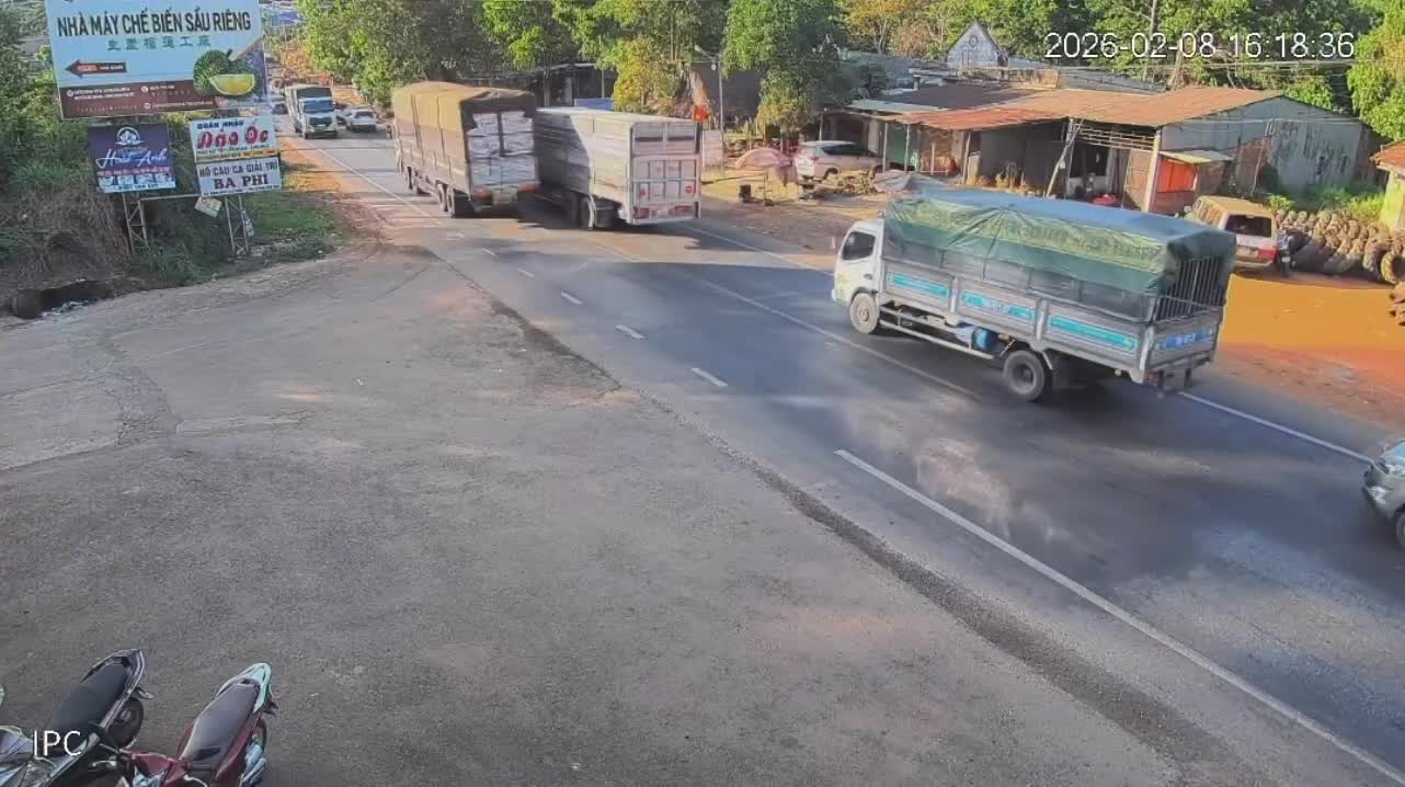 Vượt ẩu gây tai nạn liên hoàn tại Đồng Nai