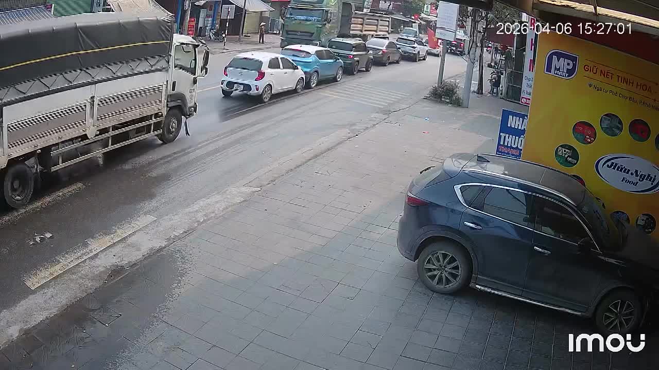 Tai nạn liên hoàn tại ngã tư Chợ đầu, Trung Nghĩa, Hưng Yên