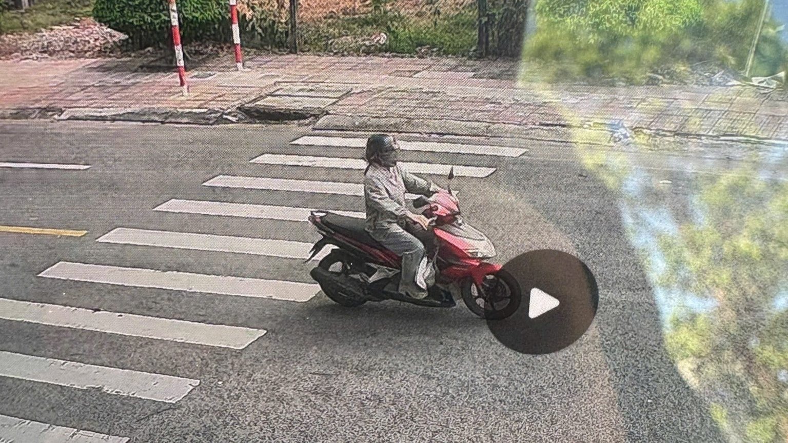 Người phụ nữ gây tai nạn giao thông rồi bỏ đi khỏi hiện trường
