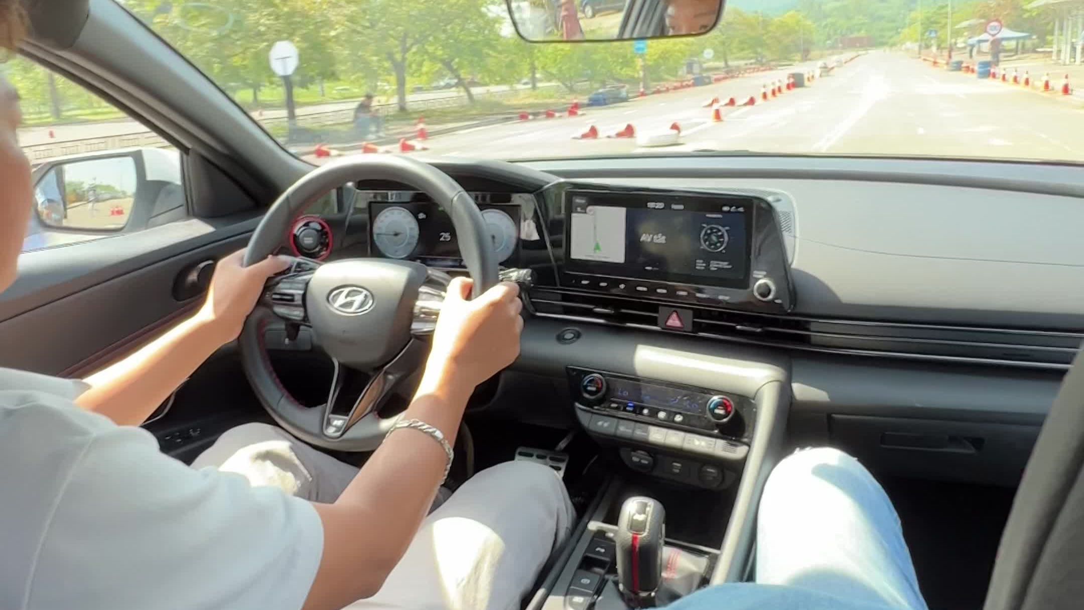 Lái thử Hyundai Elantra